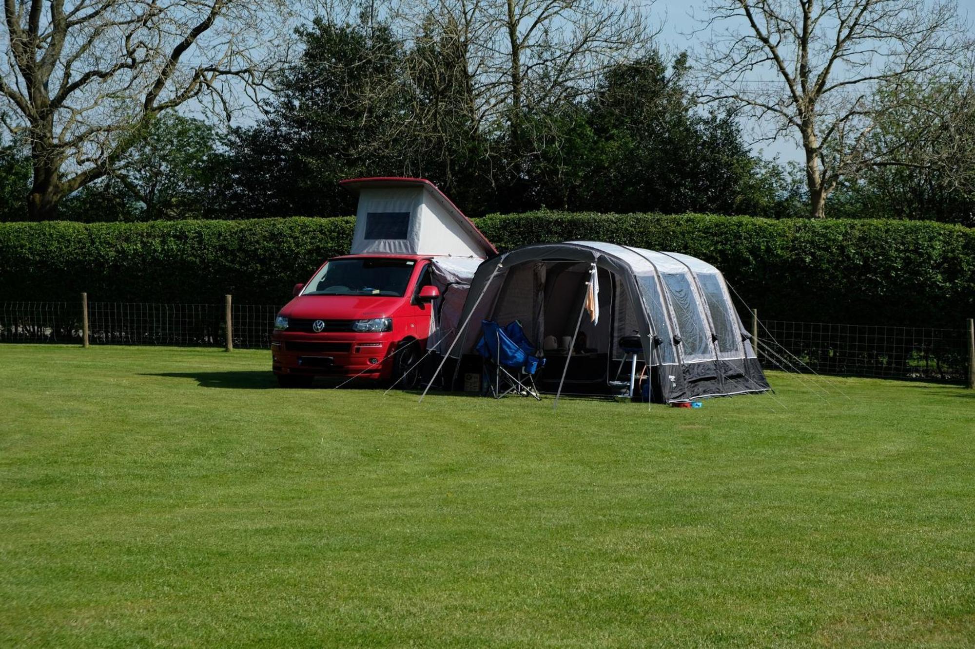 Bank Top Camping-North York Moors With Pitches For Caravans, Camper Vans And Tents Hotel Pickering Exterior foto