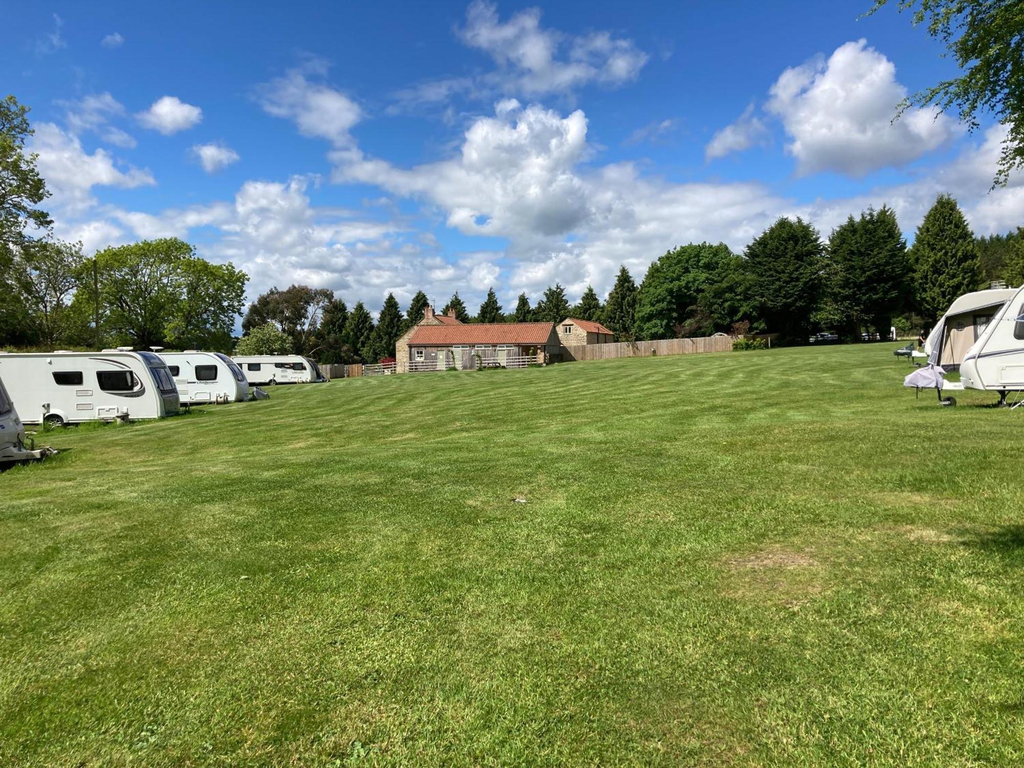Bank Top Camping-North York Moors With Pitches For Caravans, Camper Vans And Tents Hotel Pickering Exterior foto